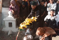 Ritual Ngambik Tanah KKT Bengkulu dalam Festival Tabut.