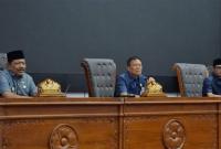 Rapat Paripurna DPRD Provinsi Bengkulu dengan agenda Penyampaian Nota Penjelasan Gubernur atas Raperda APBD Perubahan 2025, Senin (15/9).