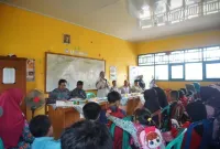 Anggota DPD RI Dapil Bengkulu, Apt. Destita Khairilisani, S.Farm., M.S.M., menggelar reses di SDN 99 Seluma, Rabu (31/7/2025). 
