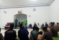 Desa Sinar Mulya, Kecamatan Maje, Kabupaten Kaur,menggelar acara rutinitas Maulud Nabi acara digelar di Masjid Al-Ikhlas, Rabu (10/9//2025).