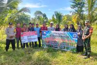 Pemerintah Desa Suka Menanti melakukan penanaman jagung sebagai upaya meningkatkan ketahanan pangan nasional.