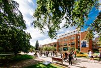 Hull atau Kingston upon Hull adalah juga menjadi salah satu kota untuk kuliah murah di Inggris.