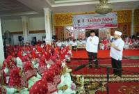 Ribuan jamaah memadati Balai Raya Semarak Bengkulu, dalam Tabligh Akbar Merah Putih bersama Gubernur Bengkulu, Helmi Hasan. Minggu (19/10/2025).