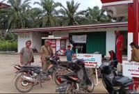 Sejumlah pengelola Pertashop mengeluhkan keterlambatan pasokan Bahan Bakar Minyak (BBM) dari Pertamina. 