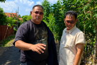 Ketum JMSI, Teguh Santosa bersama Rahimandani saat meninjau TKP penembakan di Jl Kinal Baru, Pematang Gubernur. 