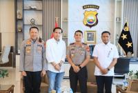Bupati Kaur Gusril Pausi, S.Sos., M.AP melaksanakan kunjungan silaturahmi ke Markas Kepolisian Daerah (Polda) Bengkulu sebagai upaya mempererat sinergi dengan jajaran Polda Bengkulu, Rabu, 29 Juli 2026.