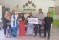 Pemerintahan Desa Selagan Raya menyalurkan BLT-DD kepada warganya, Sabtu (11/4/2026). (Oye/PenaRafflesia.Com)