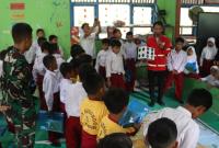 Melalui kolaborasi apik antara Dinas Sosial (Dinsos) Kabupaten Bojonegoro dan Taruna Siaga Bencana (Tagana), keceriaan dan edukasi berpadu di SDN Kesongo 1 (SDN Satu Atap) lewat program Tagana Masuk Sekolah (TMS), Selasa (4/8/2026).