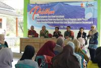Selain mempercepat pembangunan infrastruktur desa, program TMMD juga menjadi momentum untuk memperkuat ekonomi keluarga melalui pelatihan kewirausahaan berbasis potensi lokal.