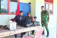Selain mendukung pembangunan infrastruktur, Babinsa juga berkontribusi dalam meningkatkan pelayanan publik melalui kegiatan nonfisik yang langsung menyentuh kebutuhan masyarakat.