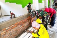 Perbaikan fasilitas sekolah tersebut menjadi salah satu sasaran fisik TMMD 2026 sebagai bentuk kepedulian TNI bersama Pemerintah Kabupaten Bojonegoro dalam menciptakan lingkungan belajar yang aman, nyaman, dan layak bagi para siswa.