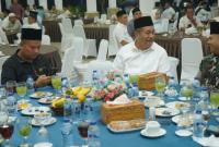 Kegiatan berbuka puasa bersama dan shalat berjamaah di Pendopo Rumah Dinas Bupati Asahan, Senin (23/02/2026).